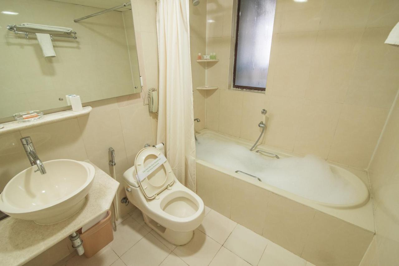 Sai Vishram Business Hotel Бангалор Экстерьер фото