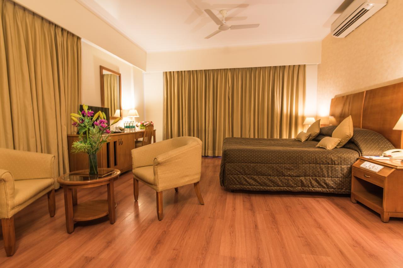 Sai Vishram Business Hotel Бангалор Экстерьер фото