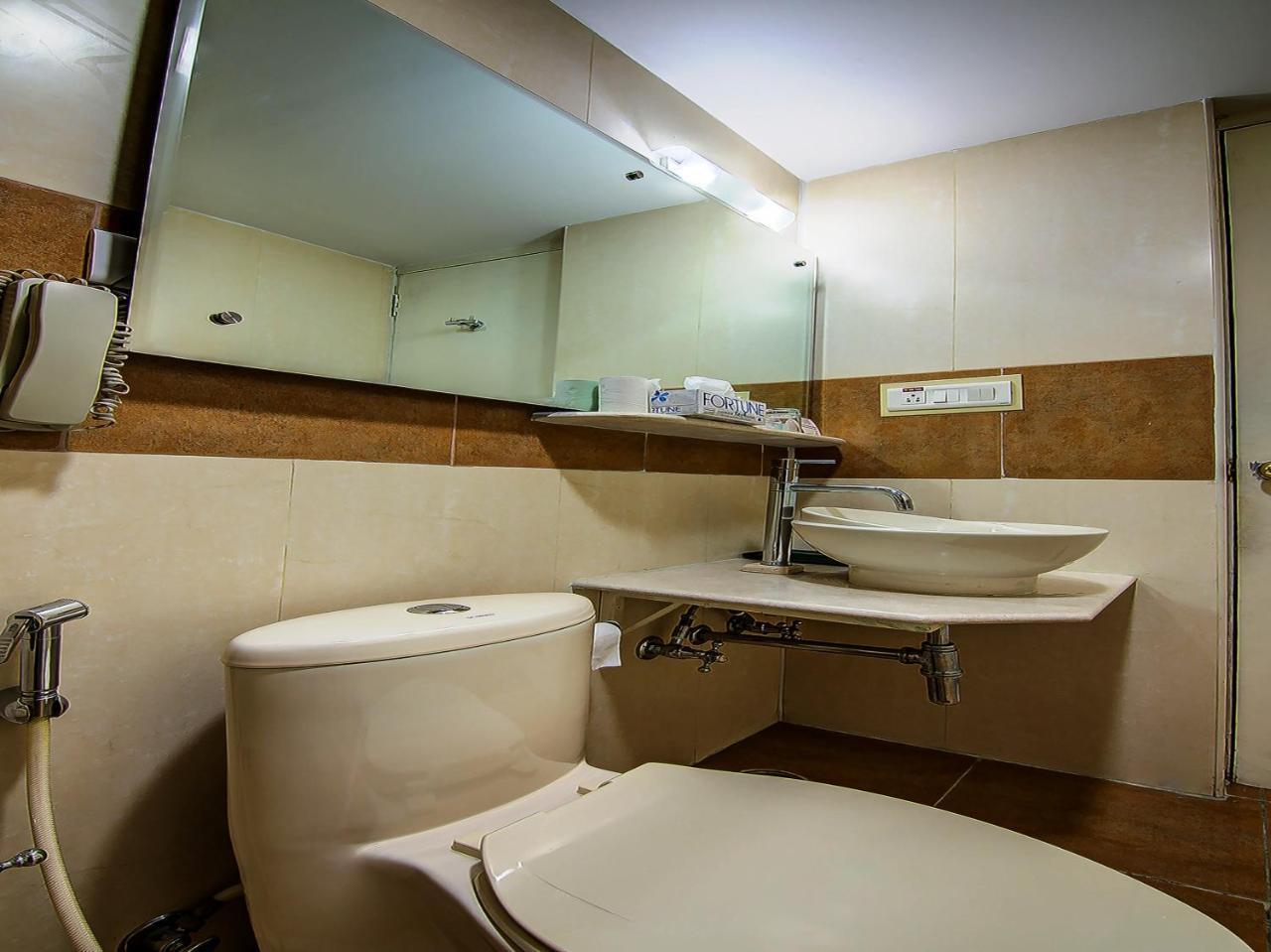 Sai Vishram Business Hotel Бангалор Экстерьер фото