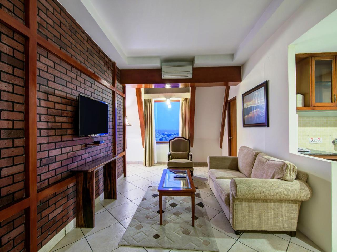 Sai Vishram Business Hotel Бангалор Экстерьер фото